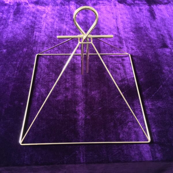 Grote piramide met Ankh
